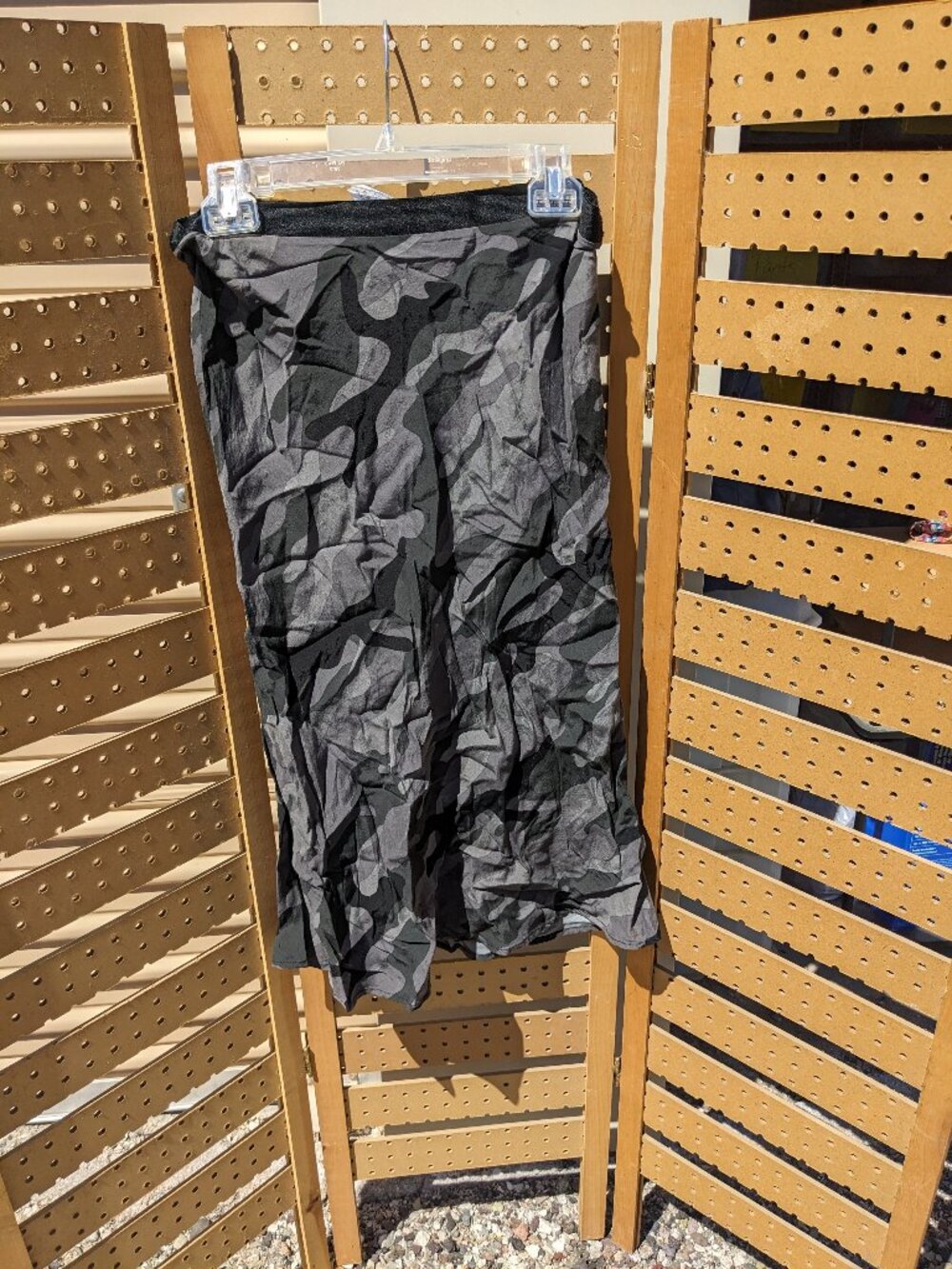 Time and Tru Elastic Waist Long Camo Skirt Sz M (8-10)